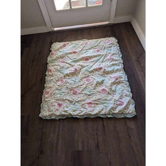 The peanutshell PATCHWORK COTTON QUILT IN CORAL & blue - Picture 3 of 5